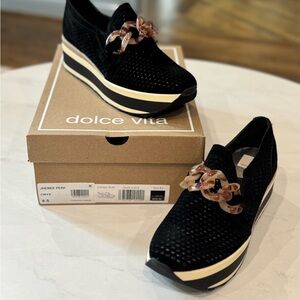 Dolce Vita Jhenee Perf Onyx Suede Platform Sneakers – Size 8.5 NIB